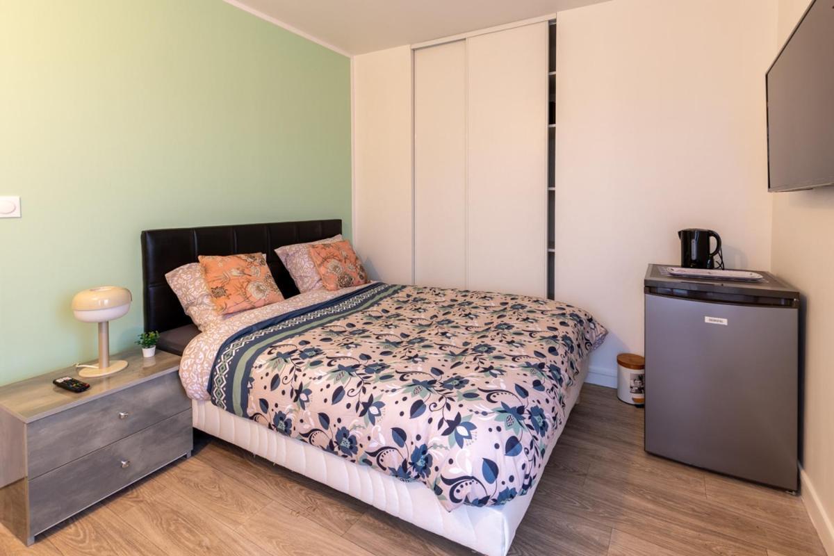 Le Beau Refuge Parisien De Cergy - Parisian Modern Flat At Cergy Panzió Kültér fotó