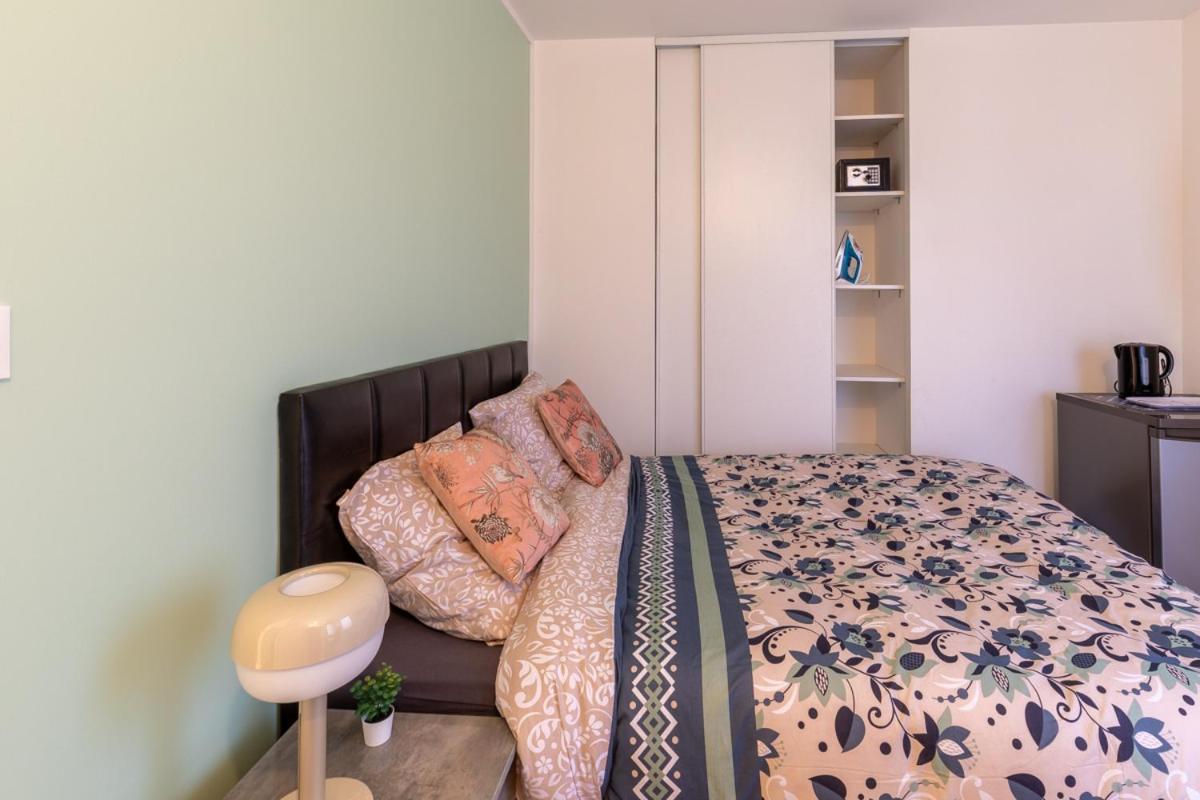 Le Beau Refuge Parisien De Cergy - Parisian Modern Flat At Cergy Panzió Kültér fotó